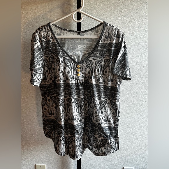 Tops - Shirt size large
